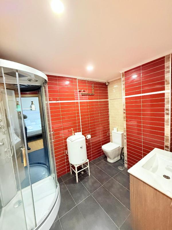 Double or Twin Room with Bathroom image 4