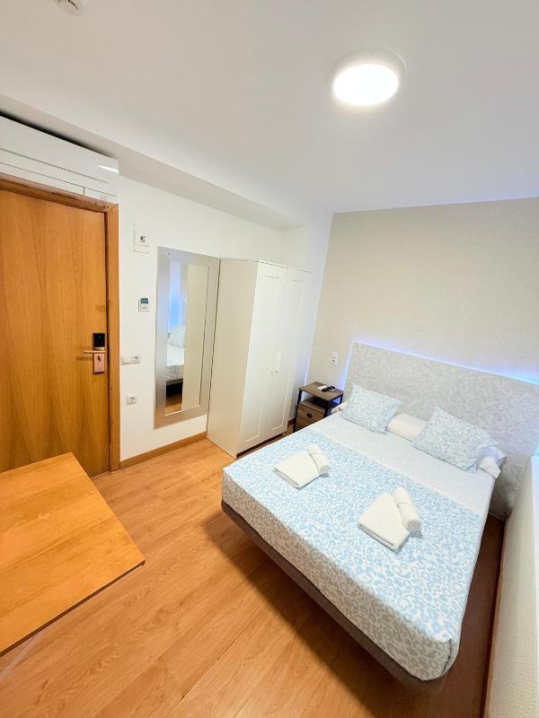Double or Twin Room with Bathroom image 3