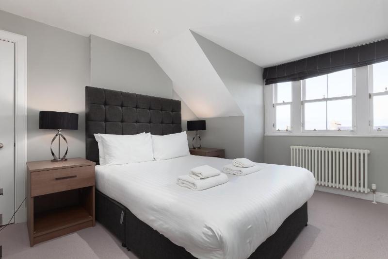 Two-Bedroom Apartment image 4