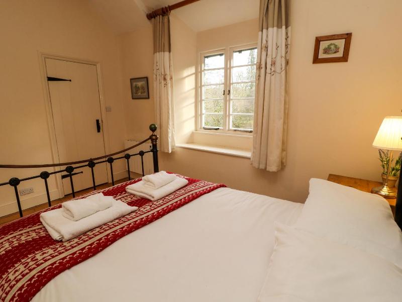 Ednas Cottage - image 19