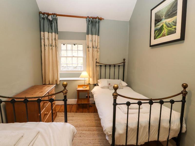 Ednas Cottage - image 21
