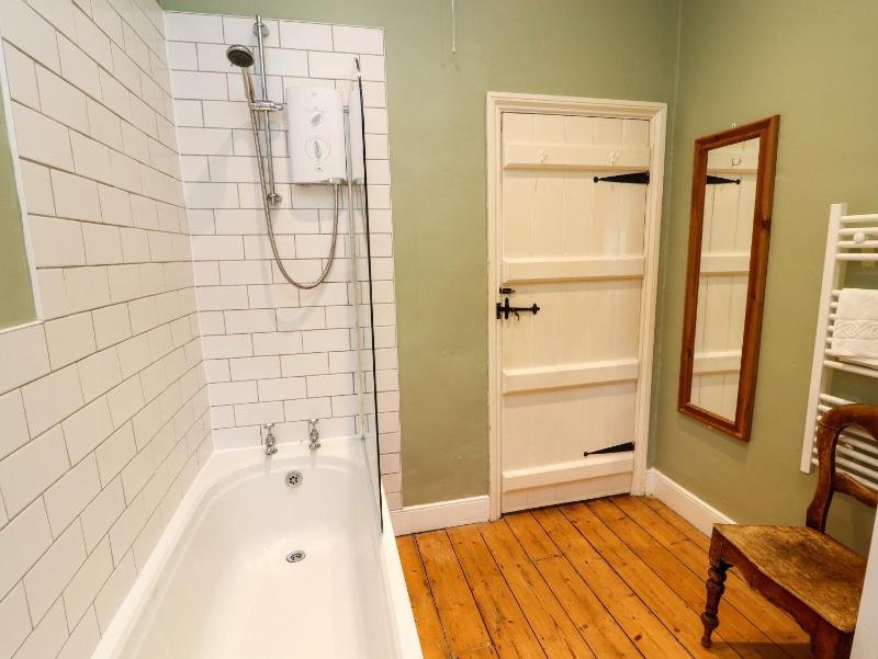 Ednas Cottage - image 22