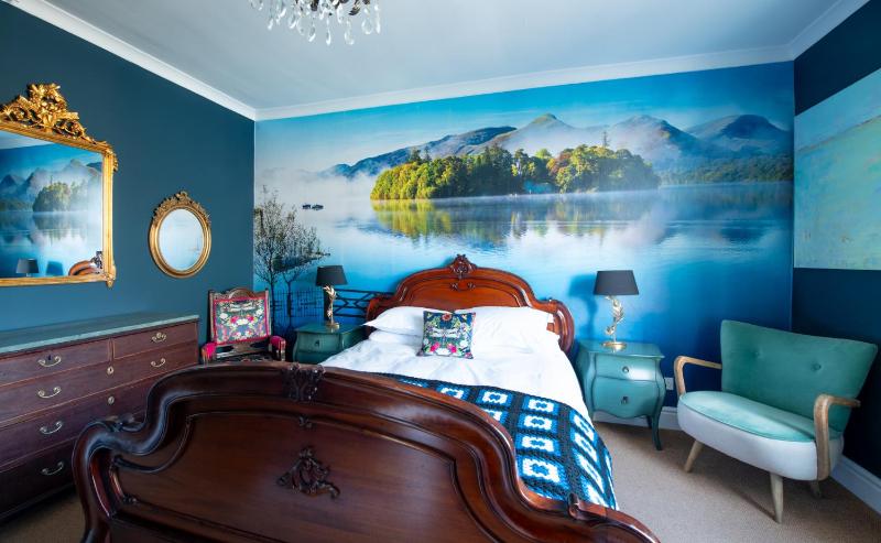 King Room with Mountain View image 4