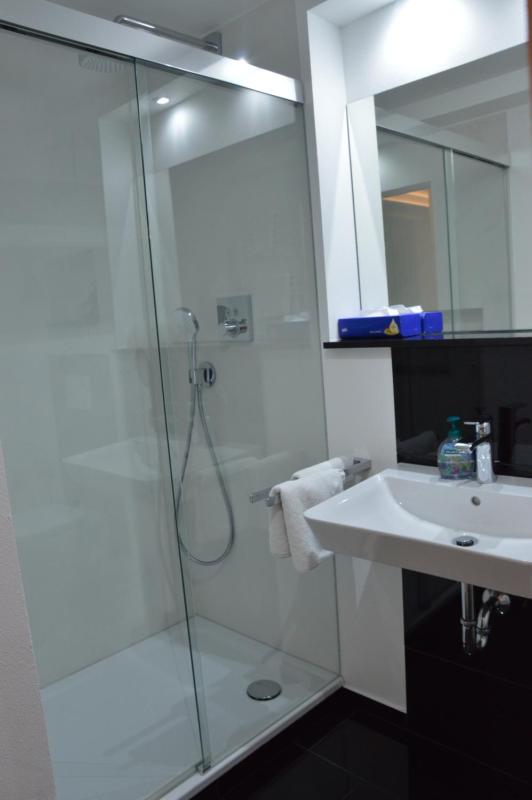 Double Room image 1