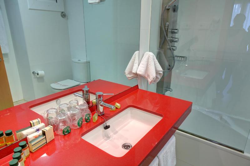 Superior Double or Twin Room image 4
