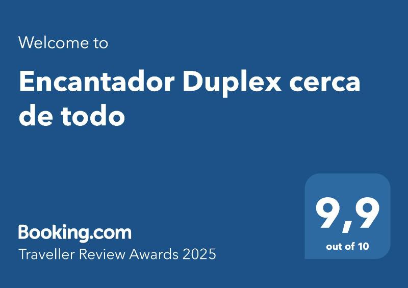 Encantador Duplex cerca de todo - image 8