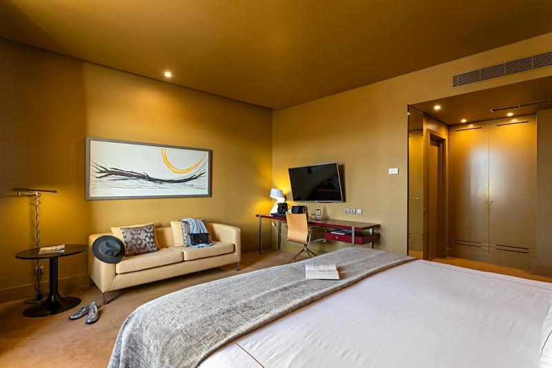 Executive Double or Twin Room image 4