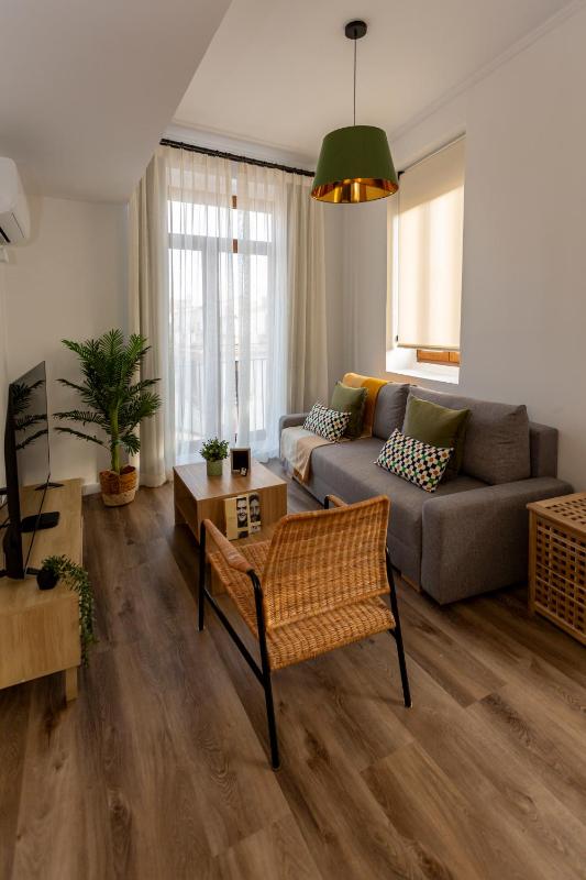 Chic & Bright in Historic Center El Carmen Lift - image 1