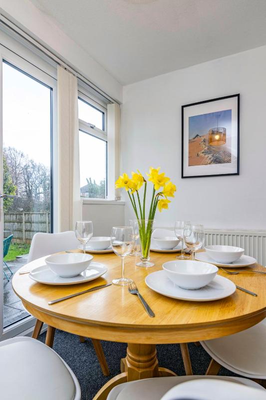 University View - Free Parking - Sleeps 8 - image 23