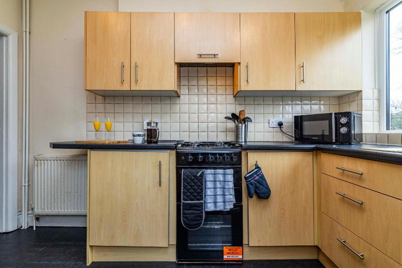 University View - Free Parking - Sleeps 8 - image 15
