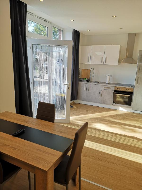 One-Bedroom Apartment image 3
