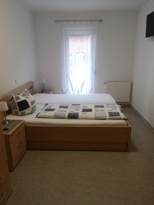 One-Bedroom Apartment image 4