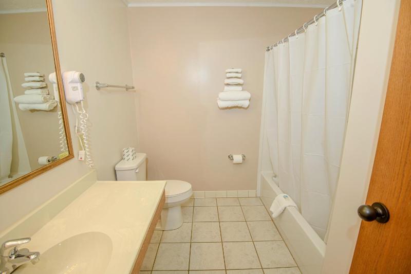 King Room image 3
