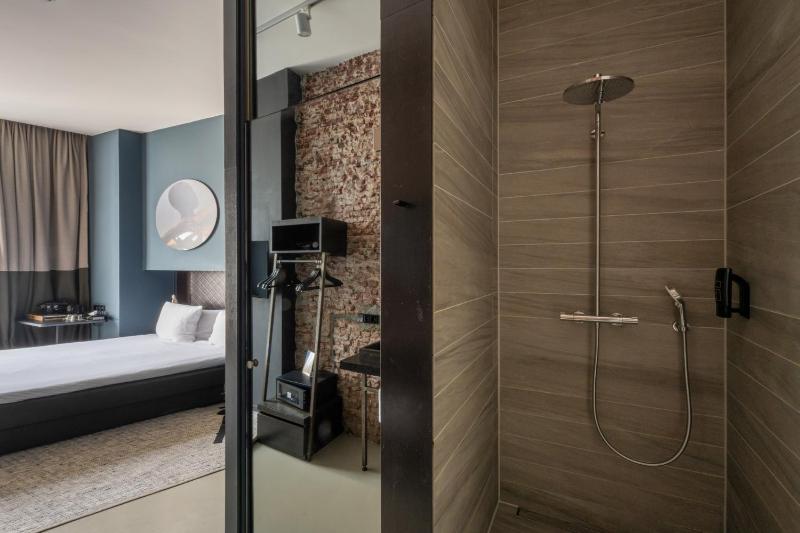 Double Room image 2