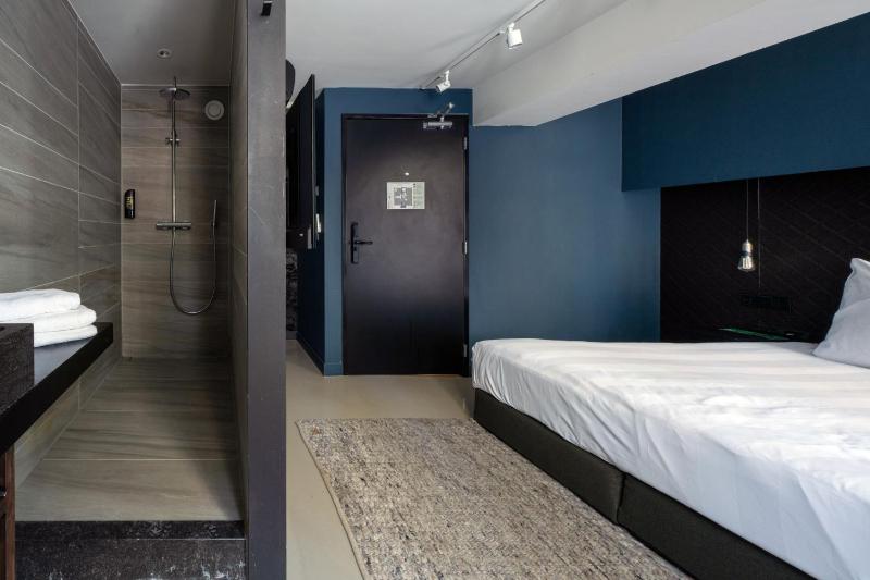 Semi Souterrain Double Room Airco image 3