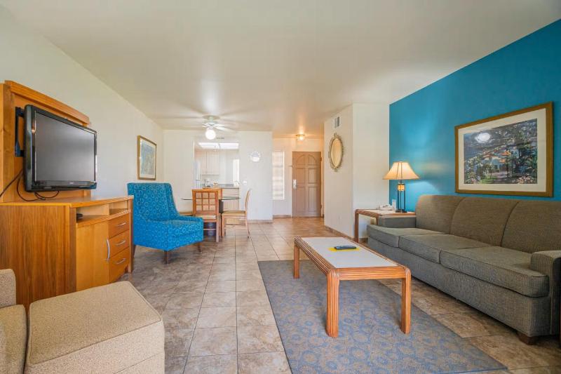 One-Bedroom Suite image 4
