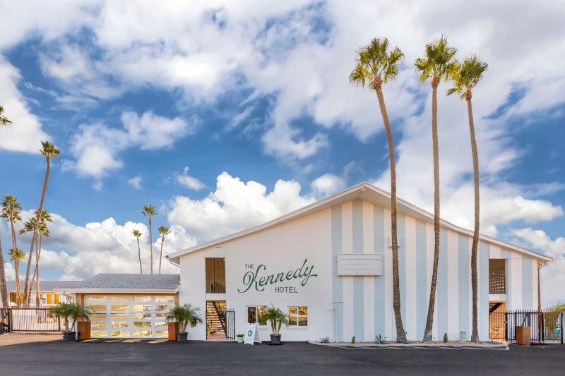 The Kennedy Tucson SureStay Collection by Best Western - image 30