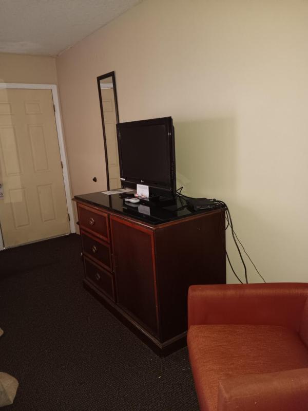 Double Room image 3