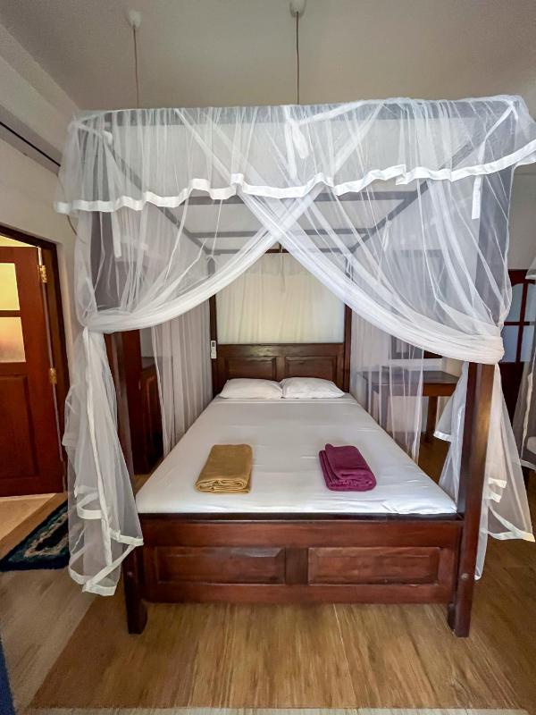 Abraham Beach House - image 10