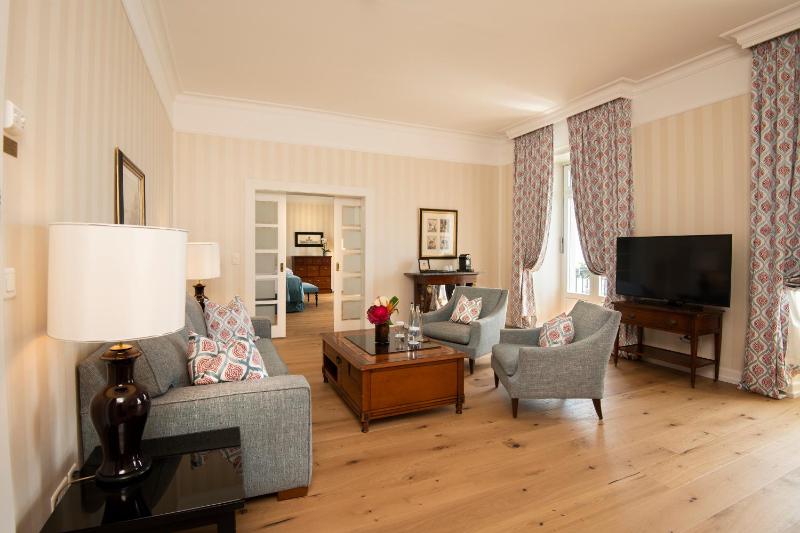 Suite with Lake View image 4