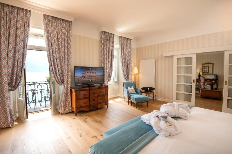 Suite with Lake View image 2