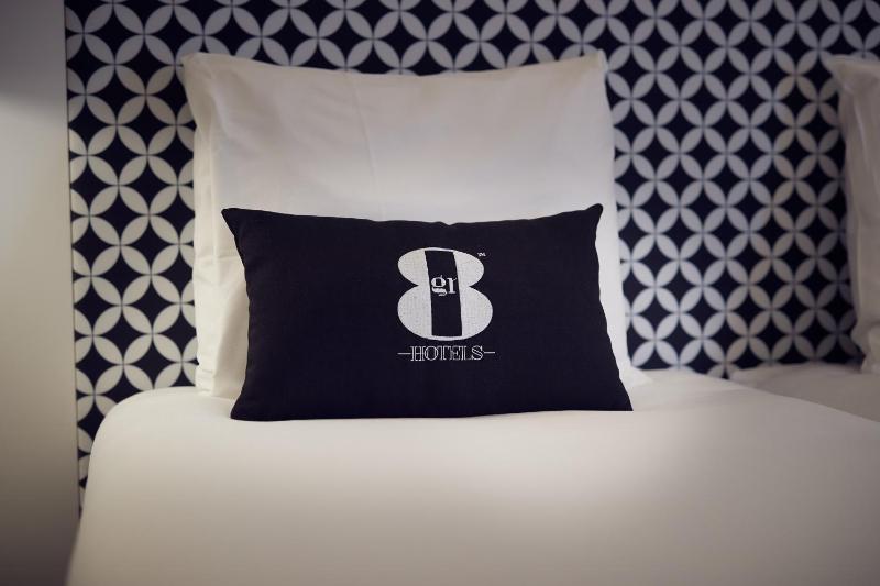 Twin Room image 1