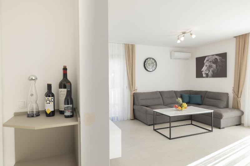 Apartment Veranda - image 22