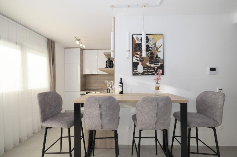 Apartment Veranda - image 35