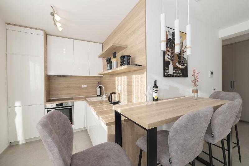 Apartment Veranda - image 14