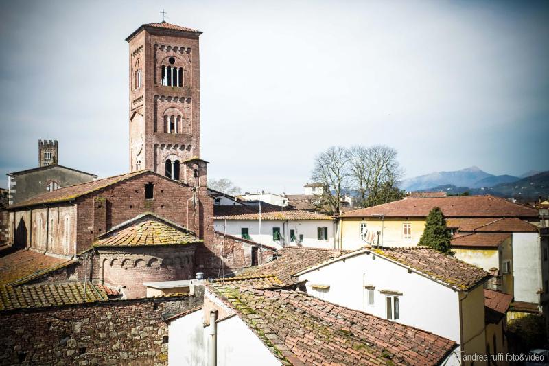 Il rifugio degli Innamorati...di Lucca - image 1