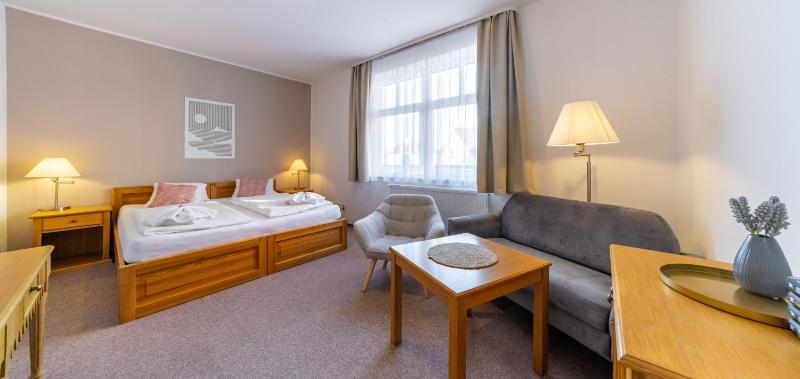 Double or Twin Room image 4