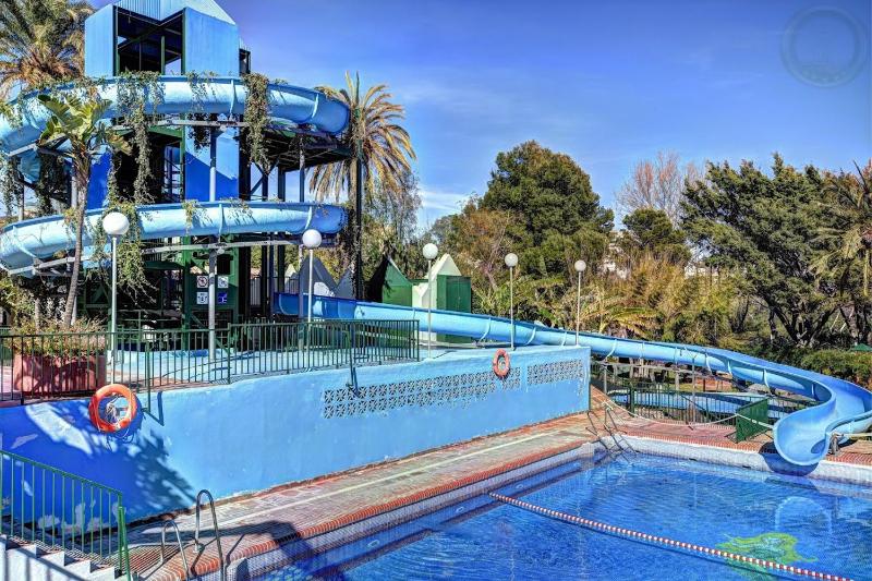 Charming Apartment in Benalbeach - image 6