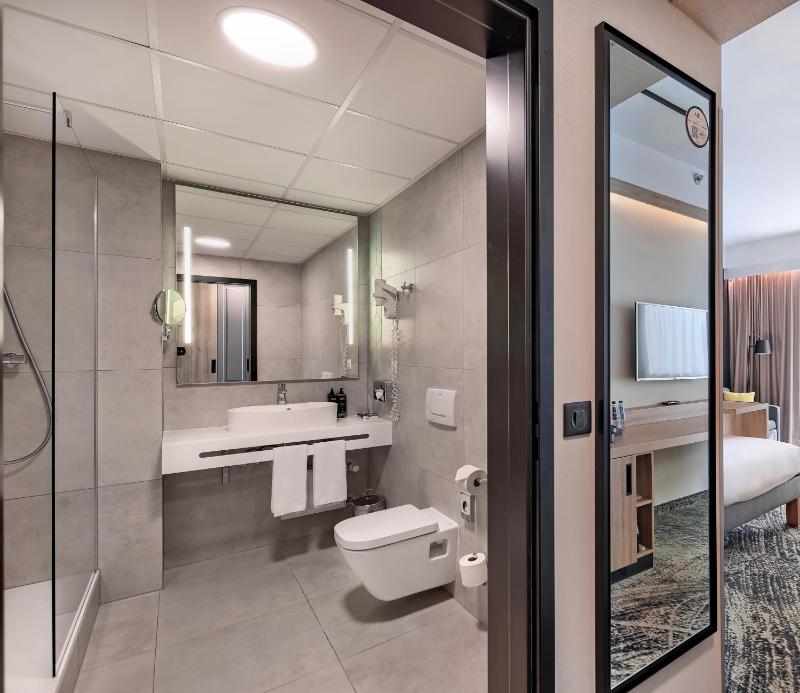 Privilege Double Room with City or Cathedral View  image 2