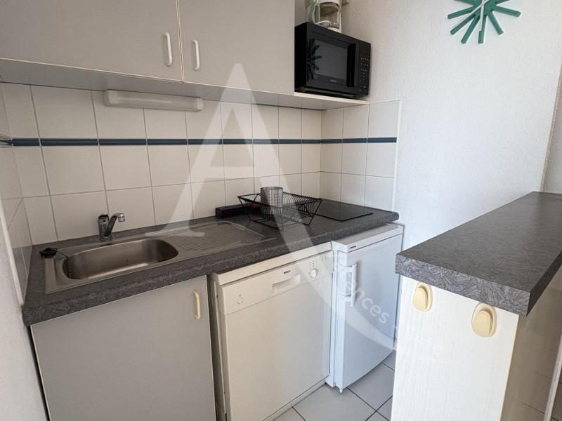 1 CHAMBRE VUE MER ACCES DIRECT PLAGE - image 8
