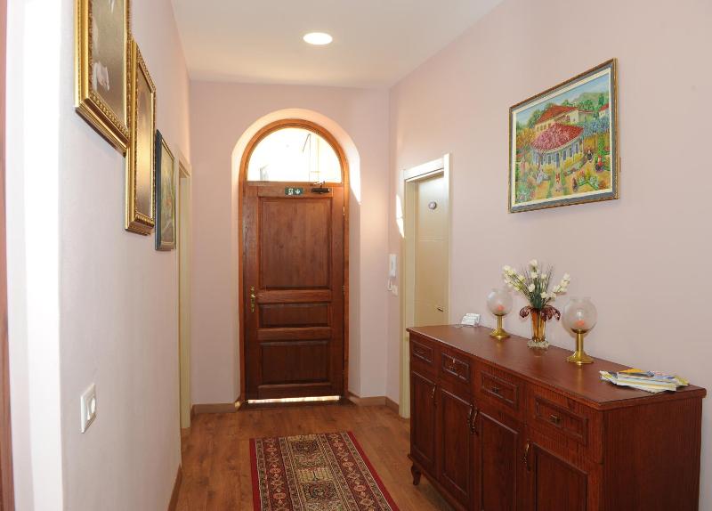 Art Rooms Gjuhadol - image 16