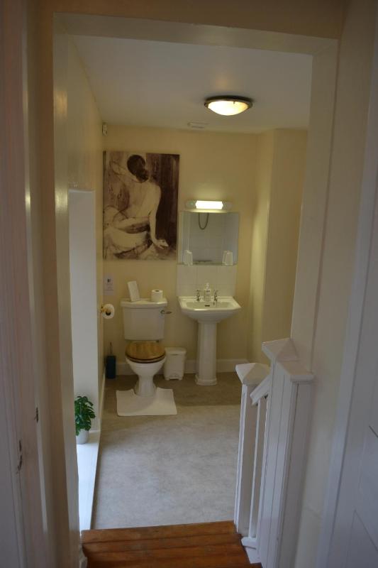 Deluxe Quadruple Room image 3