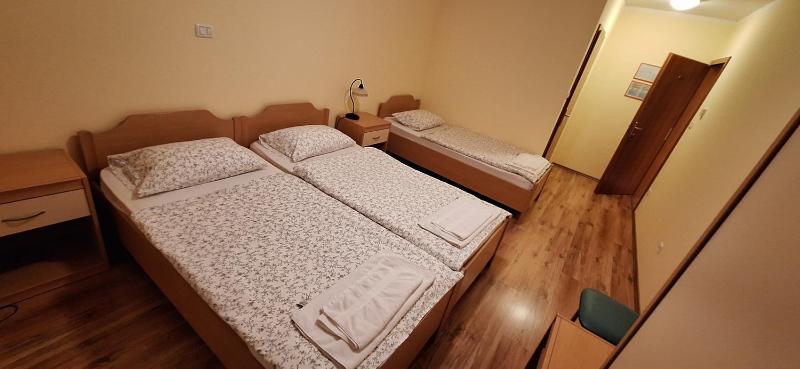 Classic Triple Room image 3