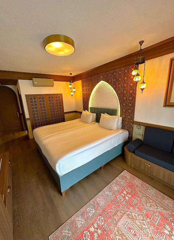 Deluxe Room image 4
