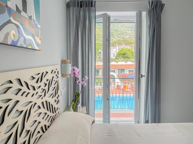 Double or Twin Room with Balcony image 3