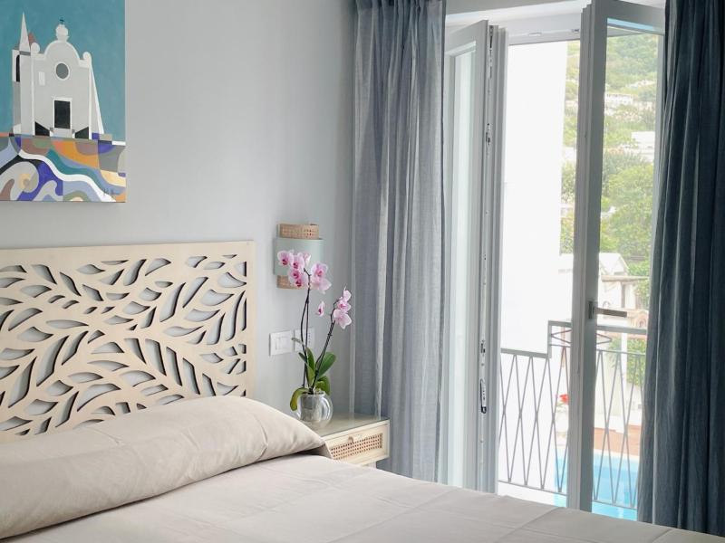 Double or Twin Room with Balcony image 2