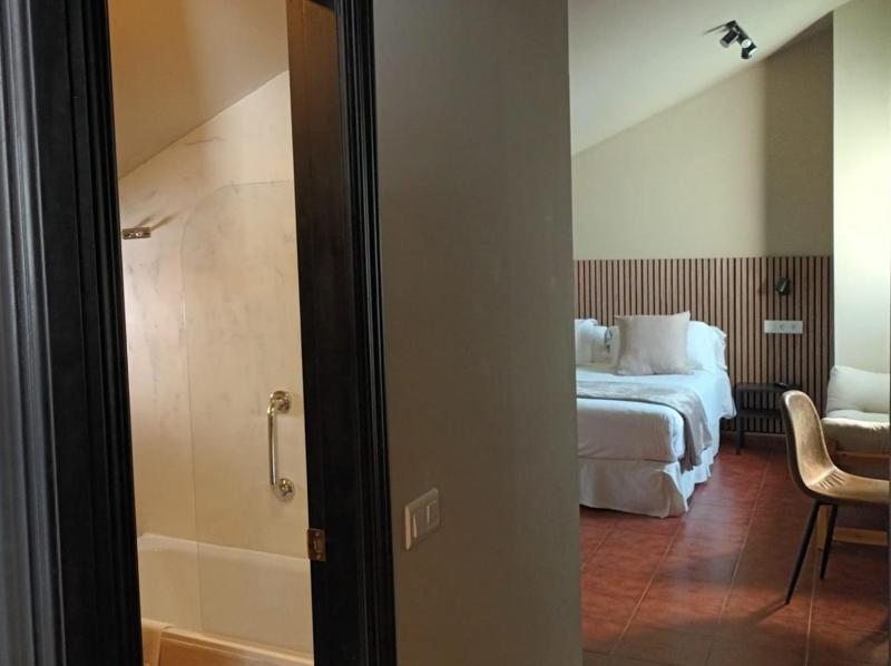 Triple Room with Terrace image 4