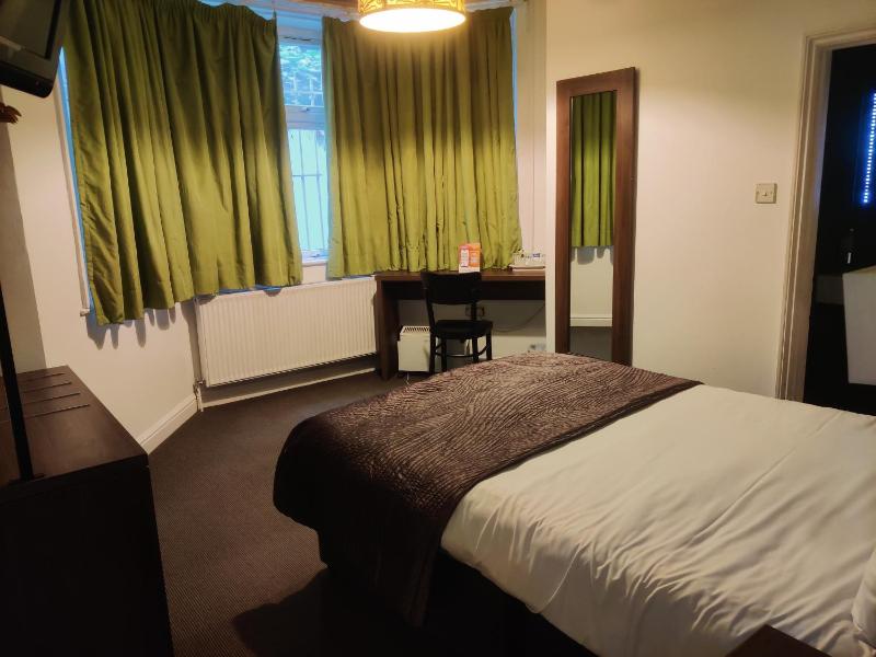 Standard Single Room image 3