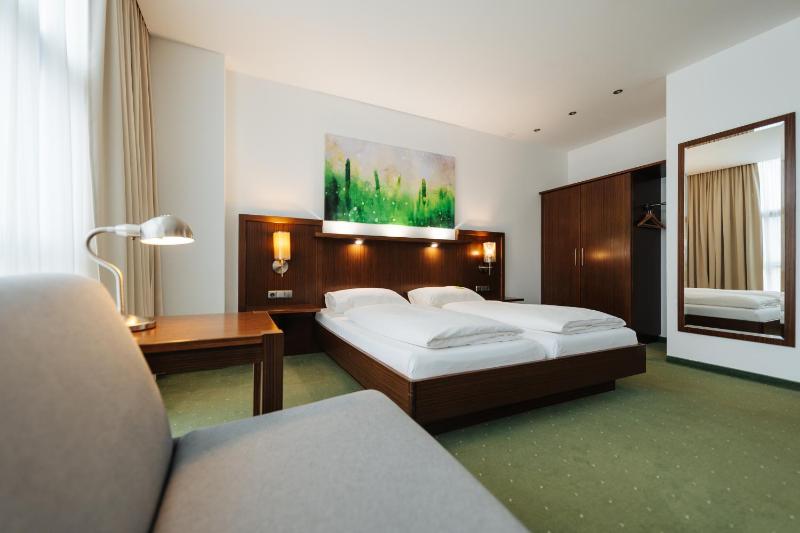 Superior Double Room image 1