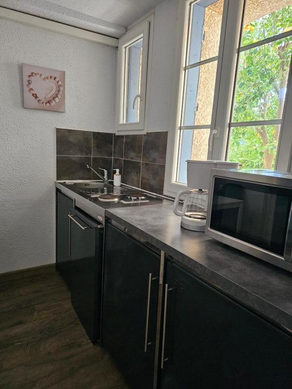 Apartment without Balcony image 3