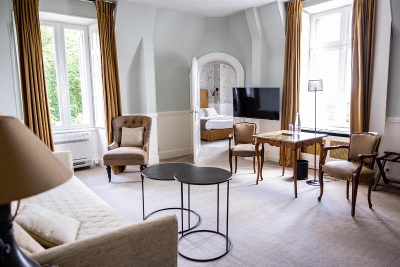 Chateau Suite image 3