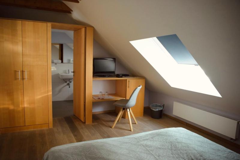 Small Double Room image 1