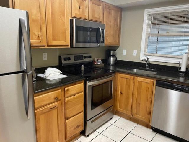 Two-Bedroom Suite image 2