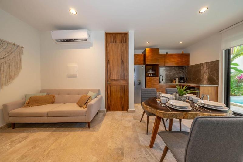 2 BR with Direct Walk-out to Pool Sauna and Gym - image 40