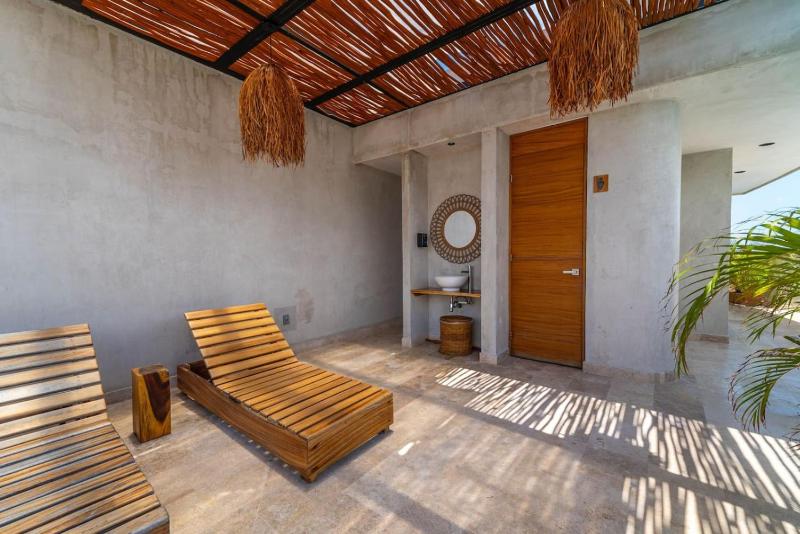 2 BR with Direct Walk-out to Pool Sauna and Gym - image 22