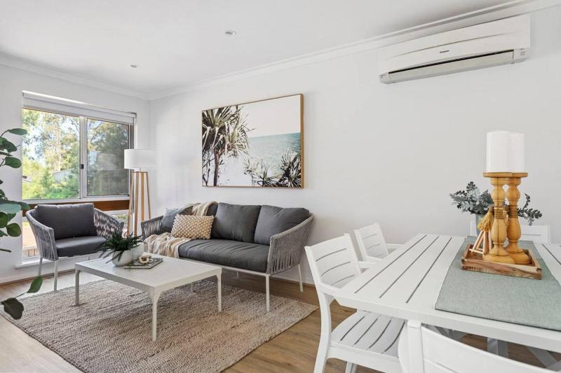Bright and Stylish by the Sea - image 15